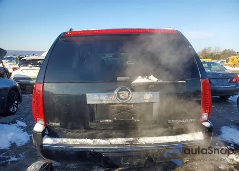 2009 Cadillac Escalade Esv Luxury z USA, uszkodzony, nr VIN 1GYFK26239R230420